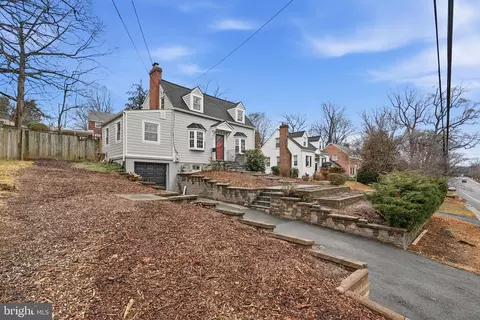 Exterior - 2408 Seminary Rd, Silver Spring, MD 20910 photo 3 of 4