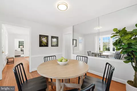Dining - 2408 Seminary Rd, Silver Spring, MD 20910 photo 3 of 3
