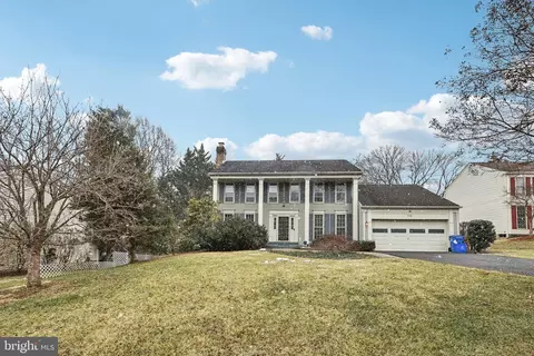 7716 Polara Pl, Derwood, MD 20855