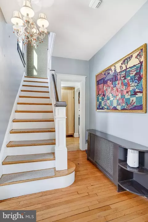 Entry Way - 512 Pershing Dr, Silver Spring, MD 20910 photo 5 of 5