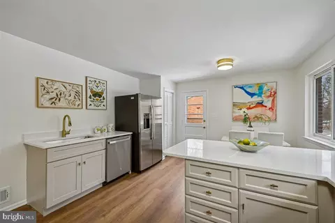 Kitchen - 11517 Lovejoy St, Silver Spring, MD 20902 photo 6 of 7