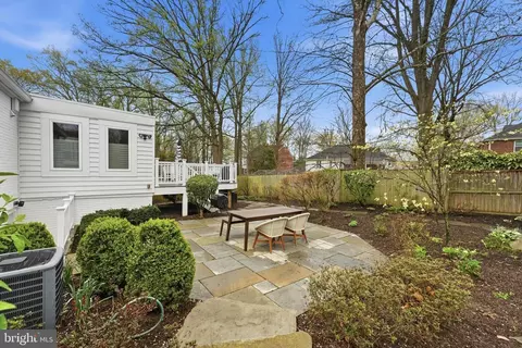 Exterior - 8916 Whitney St, Silver Spring, MD 20901 photo 8 of 12