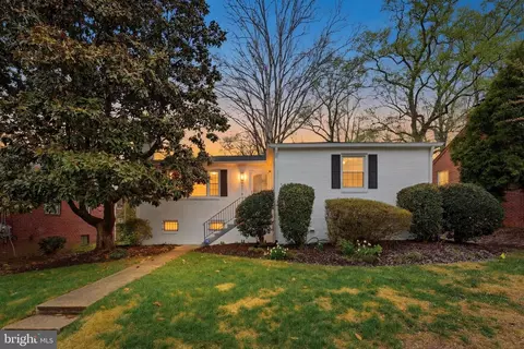 8916 Whitney St, Silver Spring, MD 20901