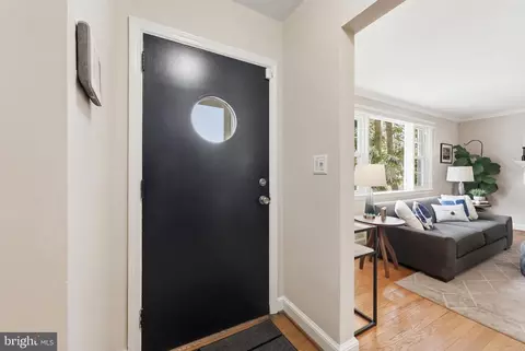 Entry Way - 8916 Whitney St, Silver Spring, MD 20901 photo 1 of 6