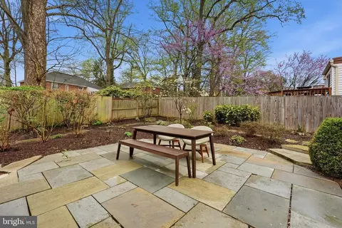 Exterior - 8916 Whitney St, Silver Spring, MD 20901 photo 11 of 12