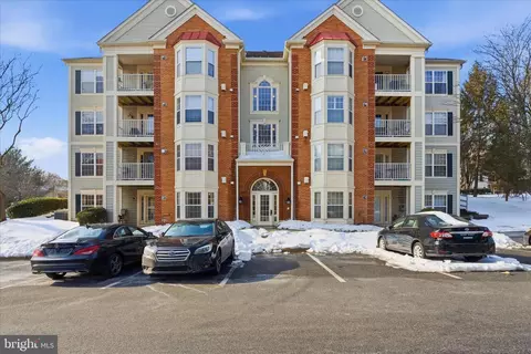 13401 Fountain Club Dr #14T-3, Germantown, MD 20874