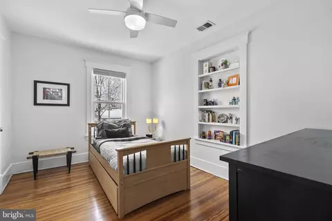 Bedroom - 1415 Ballard St, Silver Spring, MD 20910 photo 5 of 9