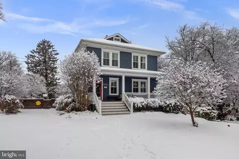 Exterior - 1415 Ballard St, Silver Spring, MD 20910 photo 5 of 17
