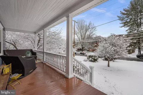 Exterior - 1415 Ballard St, Silver Spring, MD 20910 photo 8 of 17