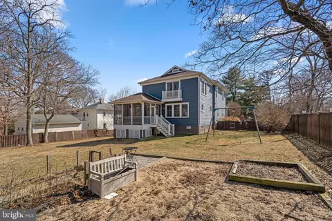 Exterior - 1415 Ballard St, Silver Spring, MD 20910 photo 2 of 17