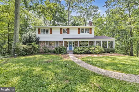 20720 Warfield Ct, Gaithersburg, MD 20882