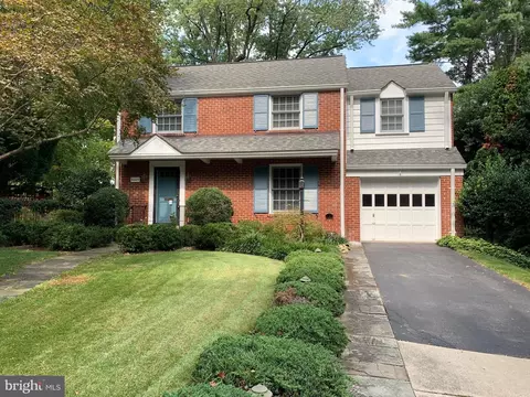 6005 Corbin Rd, Bethesda, MD 20816