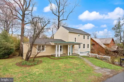 6523 79th Pl, Cabin John, MD 20818 photo 2