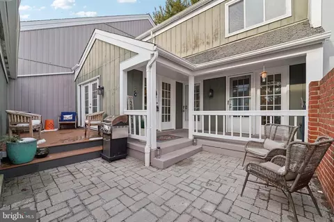 20610 Highland Hall Dr, Montgomery Village, MD 20886