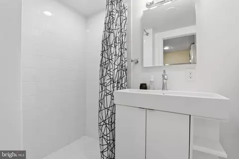 Bath - 7809 Boston Ave, Silver Spring, MD 20910 photo 3 of 3
