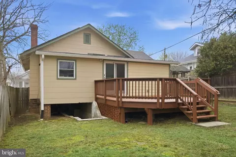 Exterior - 7809 Boston Ave, Silver Spring, MD 20910 photo 4 of 5