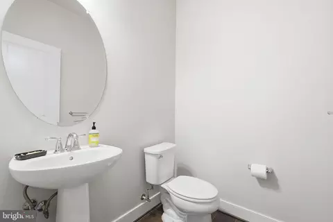 Entry Way - 2511 Auden Dr, Silver Spring, MD 20906 photo 3 of 10
