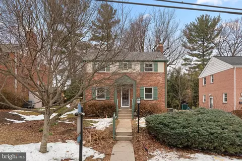 417 Mansfield Rd, Silver Spring, MD 20910 photo 2