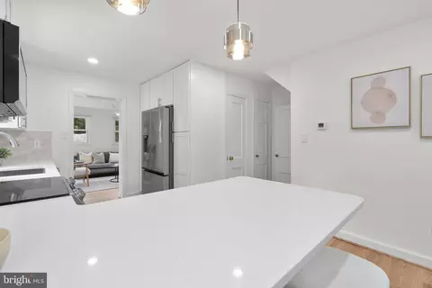 417 Mansfield Rd, Silver Spring, MD 20910 photo 9