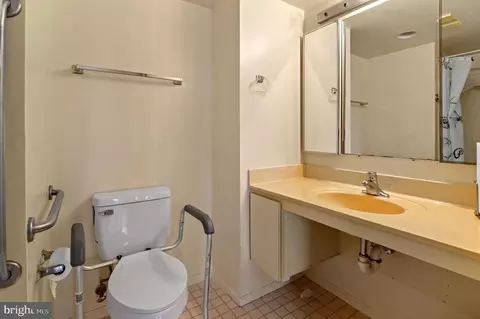 Bath - 15115 Interlachen Dr #3-506, Silver Spring, MD 20906 photo 3 of 3