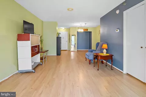 Living - 15115 Interlachen Dr #3-506, Silver Spring, MD 20906 photo 2 of 3