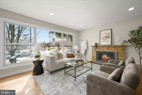 Living - 411 Dennis Ave, Silver Spring, MD 20901 photo 1 of 3