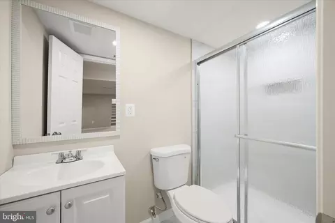 Bath - 411 Dennis Ave, Silver Spring, MD 20901 photo 3 of 3