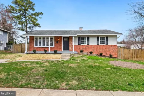 13530 Vandalia Dr, Rockville, MD 20853