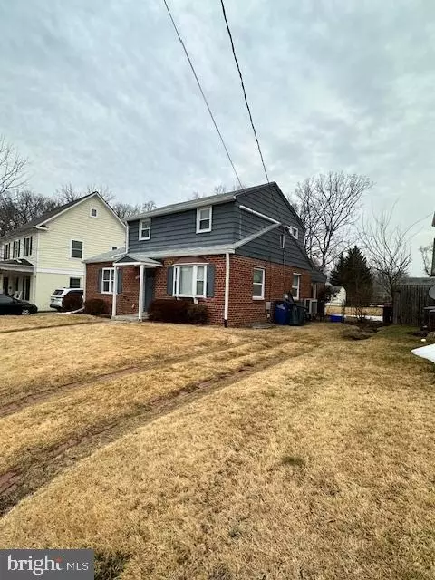 4419 Brookfield Dr, Kensington, MD 20895