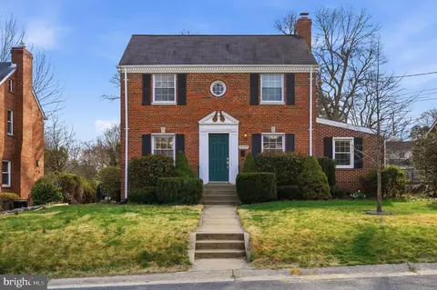 10015 Reddick Dr, Silver Spring, MD 20901