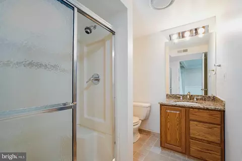 Bath - 14316 Piccadilly Rd, Silver Spring, MD 20906 photo 6 of 6