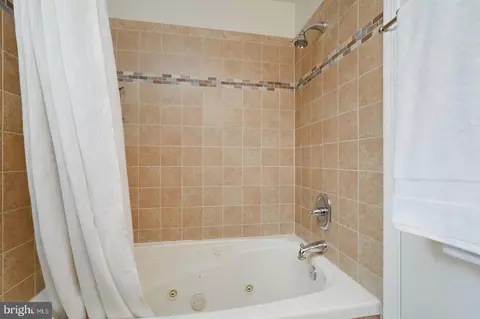Bath - 14316 Piccadilly Rd, Silver Spring, MD 20906 photo 5 of 6
