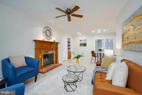 Living - 14316 Piccadilly Rd, Silver Spring, MD 20906 photo 4 of 5