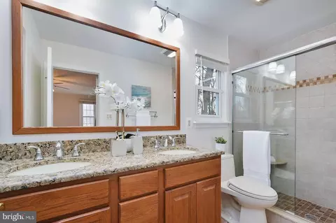 Bath - 14316 Piccadilly Rd, Silver Spring, MD 20906 photo 2 of 6