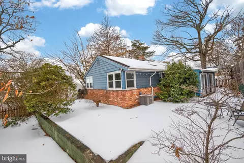 Exterior - 8403 Tahona Dr, Silver Spring, MD 20903 photo 6 of 8