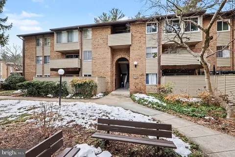 19323 Club House Rd #304, Montgomery Village, MD 20886