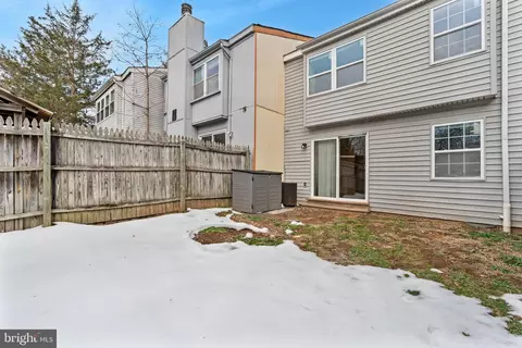 Exterior - 17425 Hughes Rd, Poolesville, MD 20837 photo 2 of 3