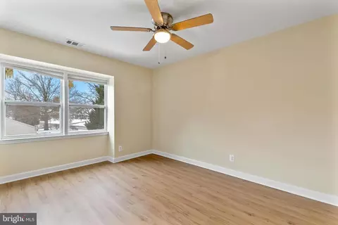 Bedroom - 17425 Hughes Rd, Poolesville, MD 20837 photo 3 of 4