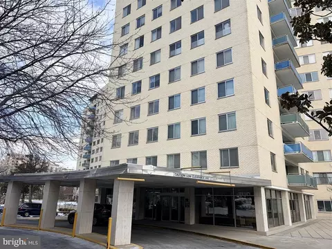 10201 Grosvenor Pl #1205, Rockville, MD 20852
