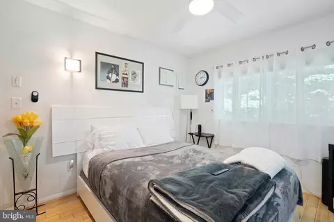 Bedroom - 10832 Margate Rd, Silver Spring, MD 20901 photo 7 of 8