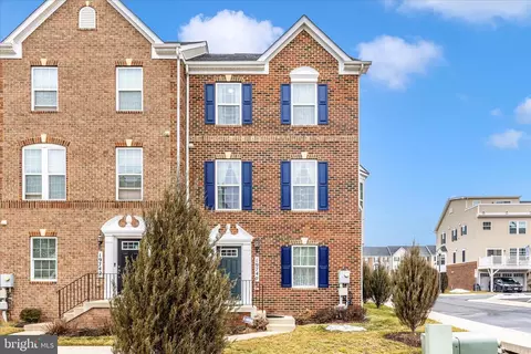 19740 Vaughn Landing Dr, Germantown, MD 20874