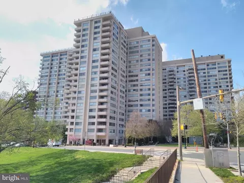 4515 Willard Ave #2111S, Chevy Chase, MD 20815