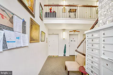 Entry Way - 3400 Gleneagles Dr #73-3H, Silver Spring, MD 20906 photo 3 of 3