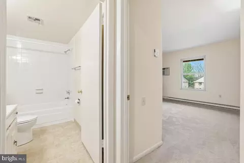 Entry Way - 3400 Gleneagles Dr #73-3H, Silver Spring, MD 20906 photo 1 of 3