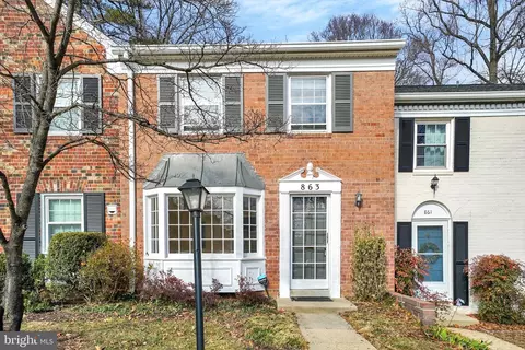 863 Azalea Dr #26, Rockville, MD 20850