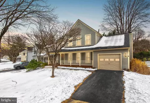 8428 Tea Rose Dr, Gaithersburg, MD 20879