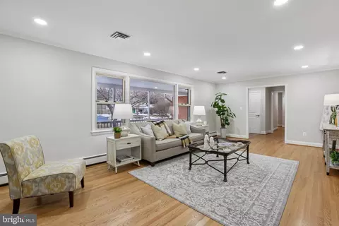 Living - 216 Paula Lynn Dr, Silver Spring, MD 20904 photo 2 of 2