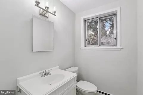 Bath - 216 Paula Lynn Dr, Silver Spring, MD 20904 photo 4 of 4