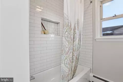 Bath - 216 Paula Lynn Dr, Silver Spring, MD 20904 photo 3 of 4