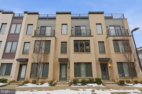 10410 Breuer St, Bethesda, MD 20817
